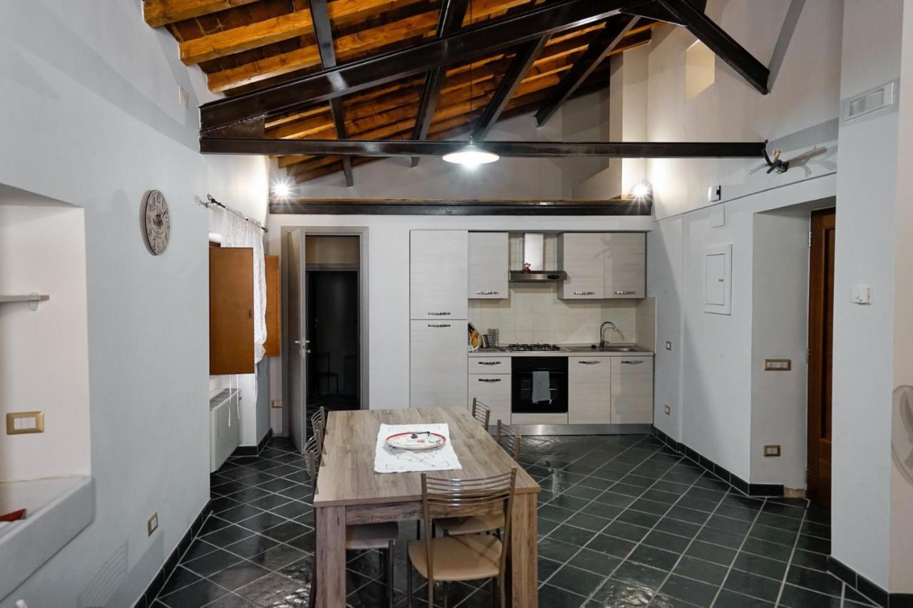 Casa Vacanza Centro Storico Fornelli Bagian luar foto