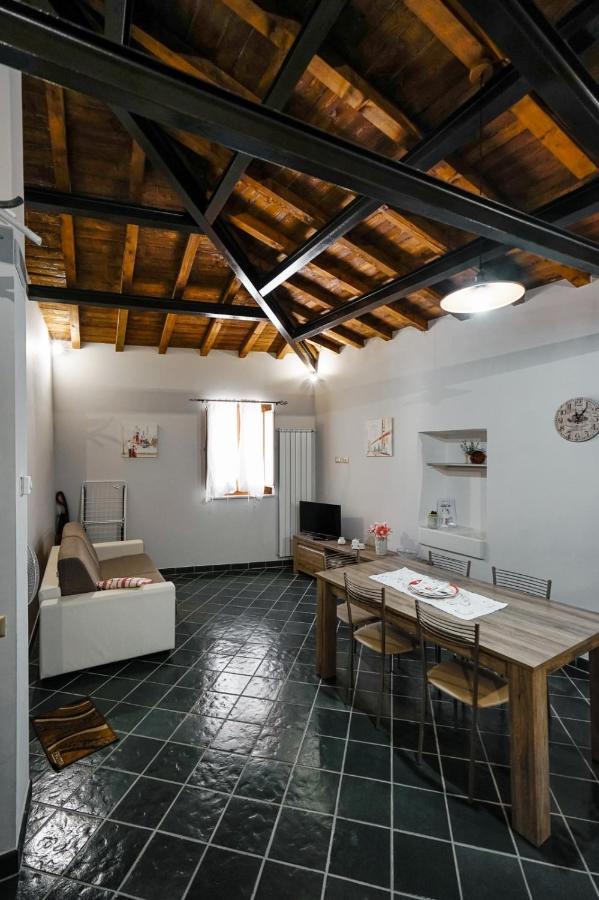 Casa Vacanza Centro Storico Fornelli Bagian luar foto