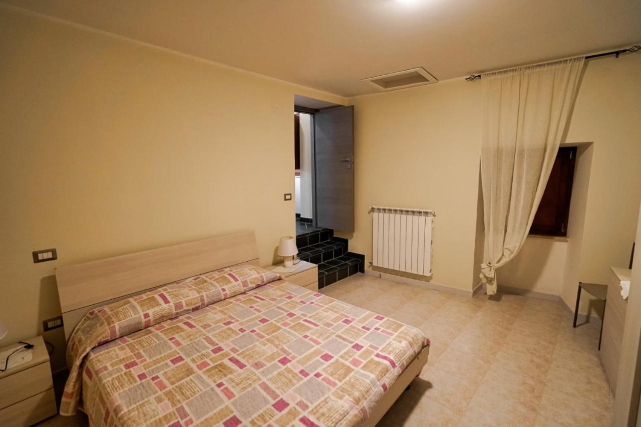 Casa Vacanza Centro Storico Fornelli Bagian luar foto