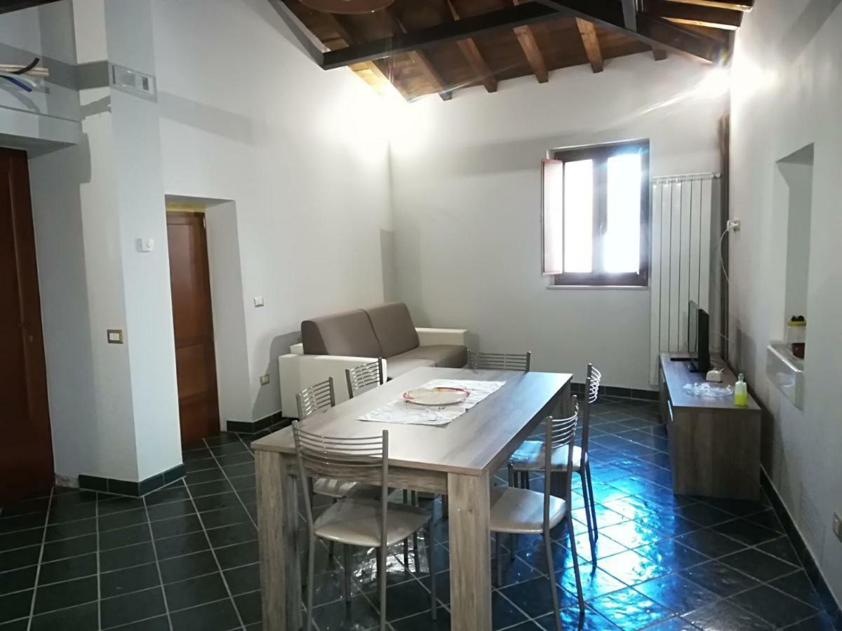 Casa Vacanza Centro Storico Fornelli Bagian luar foto
